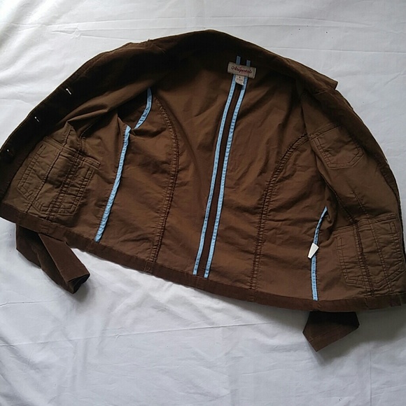 Blazer - Picture 6 of 7